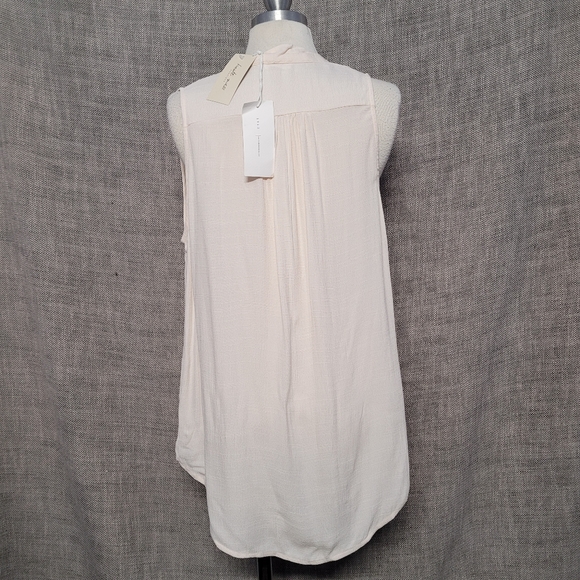 Lush Crossover Detail Top Size M - Picture 4 of 8